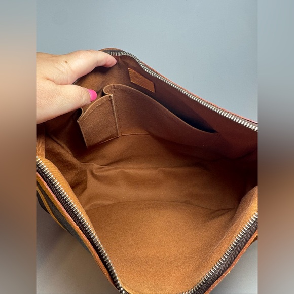 SOLD Louis Vuitton Tulum GM 2Way Crossbody/Shoulder Bag Monogram - Picture 3 of 16